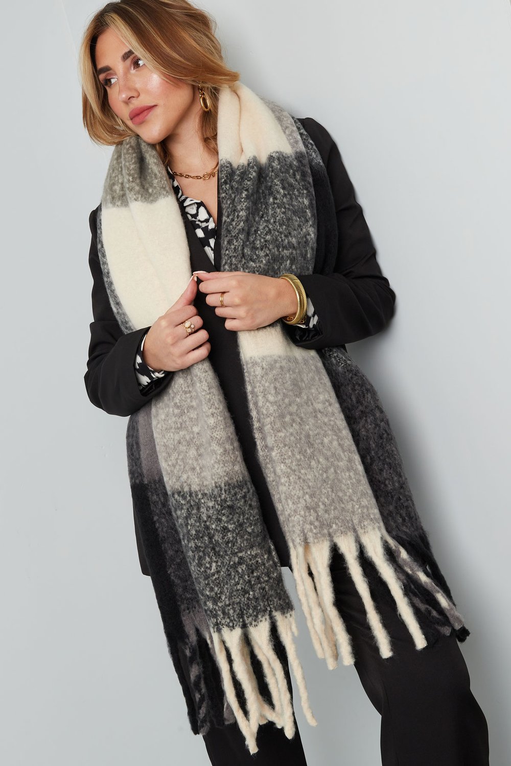 Scarf surfaces black beige h5Picture6
